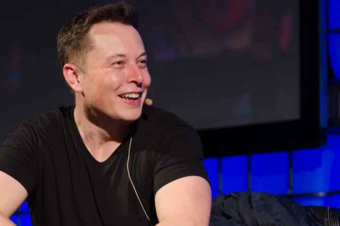 Elon Musk says he is 'thinking of' quitting his jobs to become an influencer