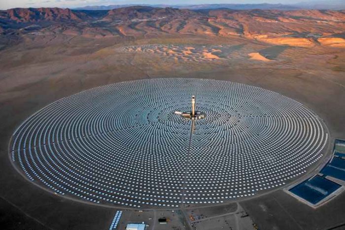 The world's biggest solar energy project failure: How this $1 billion boondoggle solar plant project became obsolete before it ever went online