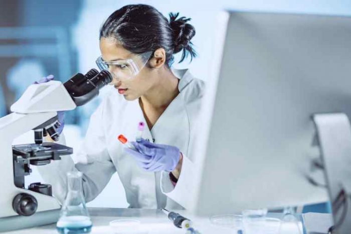 Moderna reports successful trials of its mRNA vaccine against coronavirus; finalizes plans for final phase 3 trials