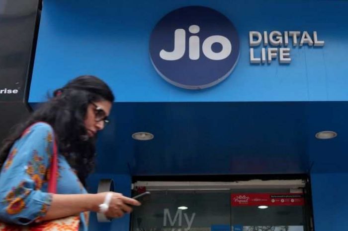 Jio Platforms invests $200M in Glance to serve media content, news, and casual games on the lock screen of smartphones