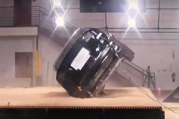 Tesla Model X's anti-capsizing technology is safety engineering at its best. Model X becomes the first and only SUV to receive a perfect crash test rating (video)