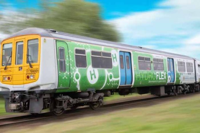 HyrdroFLEX, UK's first hydrogen-powered train, makes its debut