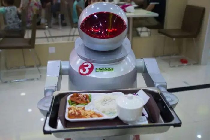 Dubai's RoboCafe is a new restaurant where robots have replaced their human overlords