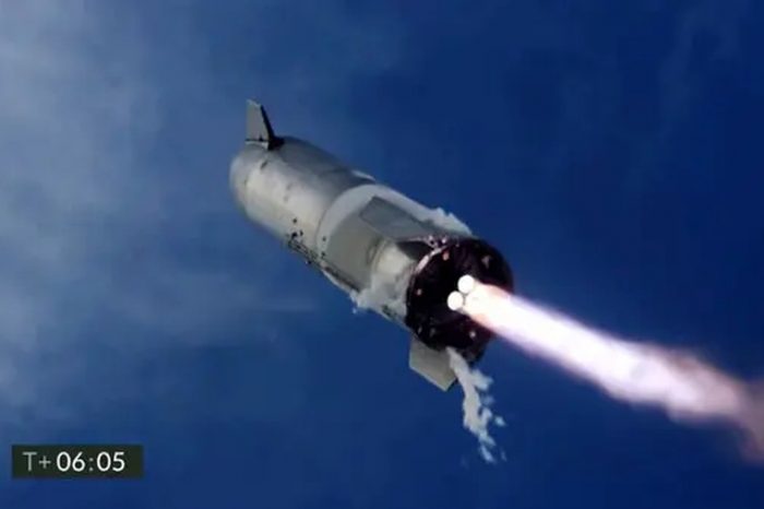 Watch SpaceX Starship SN10 landing and explosion in slow-motion