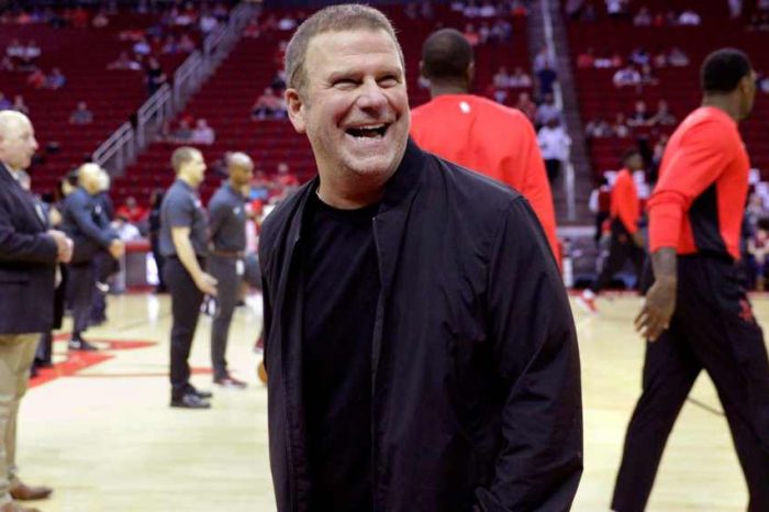 DraftKings acquires Golden Nugget Online Gaming company for $1.56 billion with billionaire Tilman Fertitta making $700 million from the deal