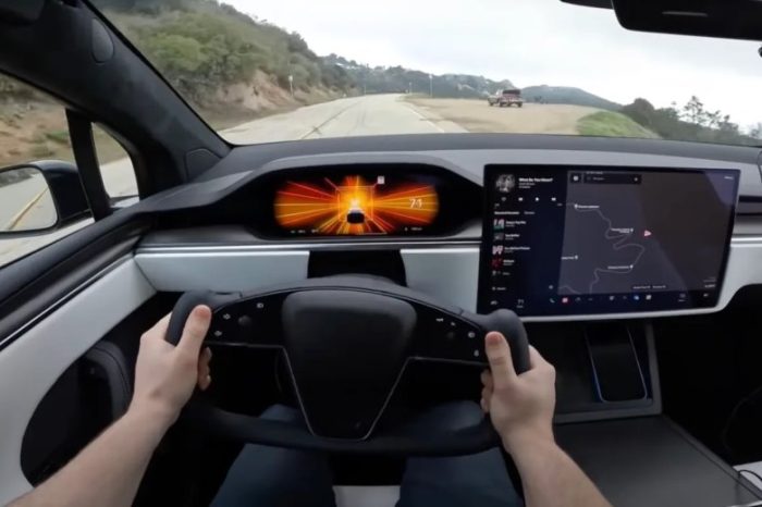 Tesla Model X computer shuts down on a busy Los Angeles freeway. You won’t believe what happened next