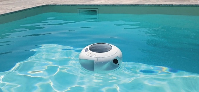 AUXON: Wireless, hands-free music in pools and beaches