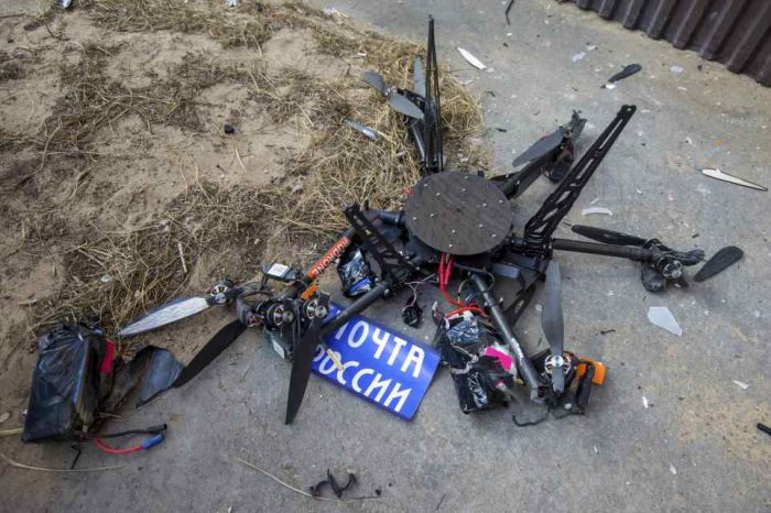 Watch a Russian's first postal drone crashed into a building on its maiden flight