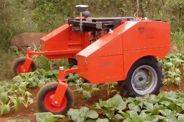 This Australian agri robotics startup is using autonomous robots to pull weeds and herd livestock