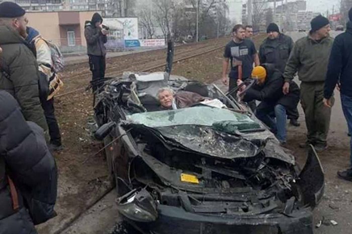 Russian tank runs over Ukrainian civilian car; the driver miraculously survives: Watch
