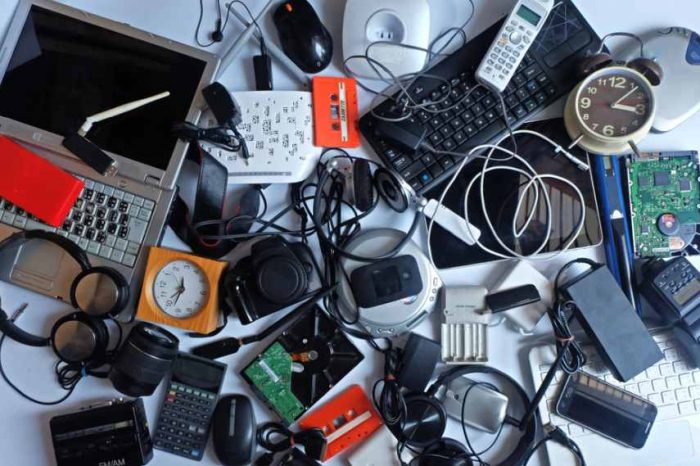 How to sustainably manage and reduce waste from electric and electronic equipment (WEEE)