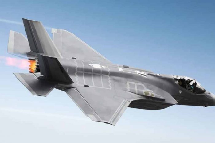Cyber attacks more likely to bring down US' most-advanced F-35 stealth fighter jet than Russian missiles