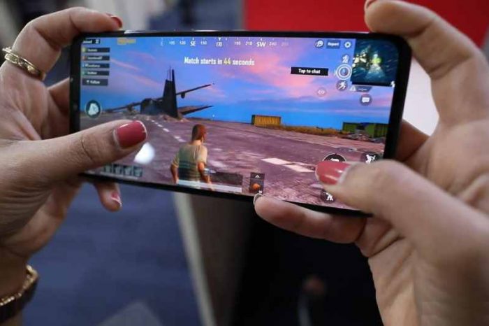 Americans now spend 33% of their waking hours on mobile devices as digital gaming gains more popularity