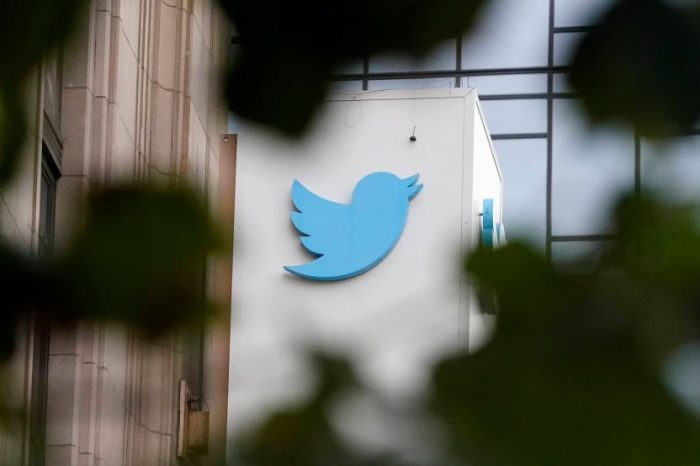 Twitter source code leaked online, court filings show