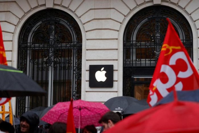 Apple workers in France go on strike on iPhone 15 launch day