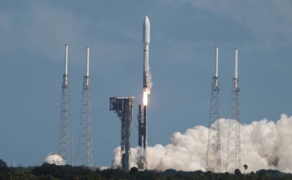 Amazon Launches Its First Kuiper Internet Network Test Satellites Into
