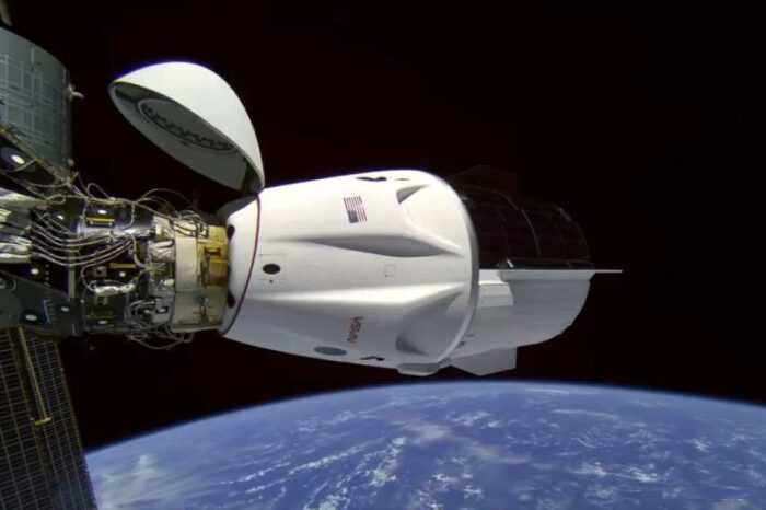 SpaceX Dragon safely docks at Space Station to rescue stranded Boeing Astronauts after engine failure