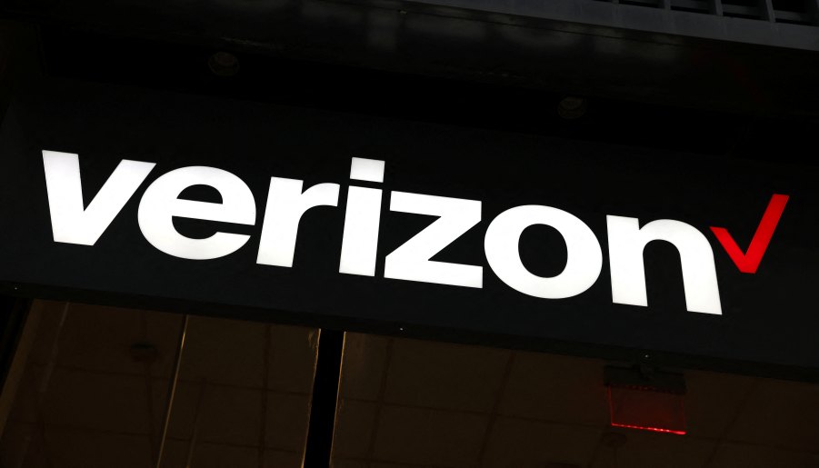 Verizon to cut 15,000 jobs in its largest layoff ever amid massive restructuring push
