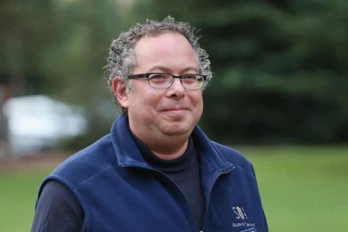 SynthBee emerges from stealth with $100M in funding to bring collaborative intelligence to regulated industries